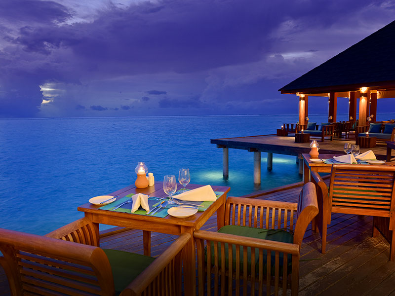 https://www.summerislandmaldives.com/de/wp-content/uploads/sites/4/2022/08/dining-delights-mob-feat.jpg